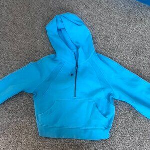 Lululemon Size XS/S Electric Turquoise Cropped Half Zip Scuba Hoodie